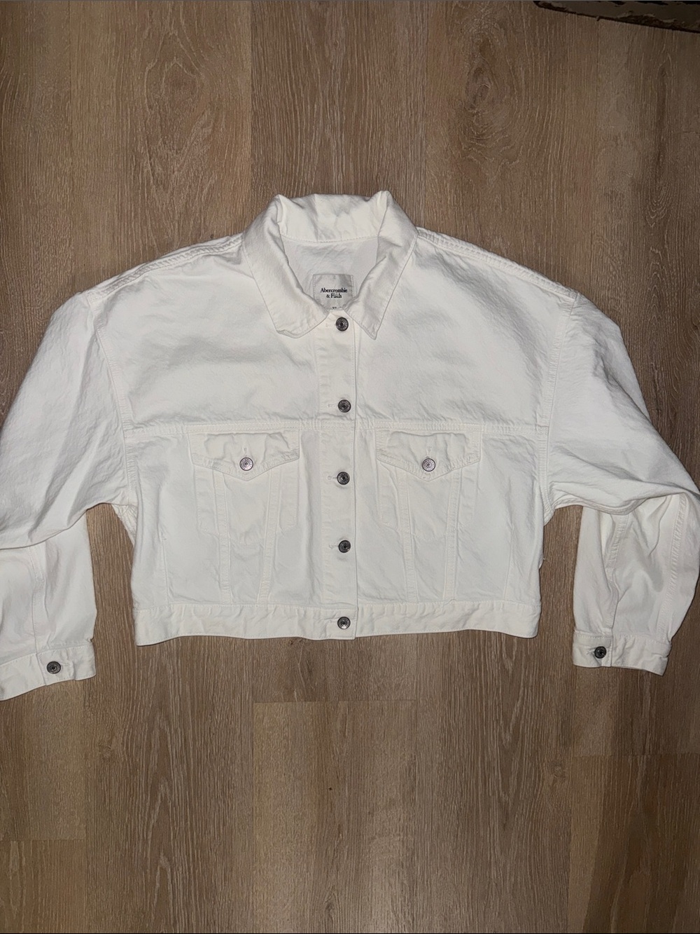 Abercrombie & Fitch White Cropped Denim Trucker Jacket
